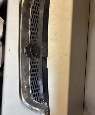 Opel Vectra B Front grill 09152352