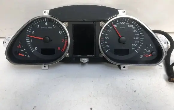 Audi A6 S6 C6 4F Speedometer (instrument cluster) 5550007301 4BKFY3A1E