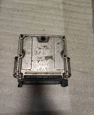 Citroen Xsara Picasso Engine control unit/module 0281010137