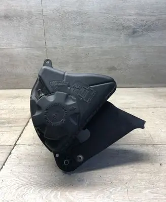 BMW 5 F10 F11 Coolant expansion tank/reservoir 7601949 8086