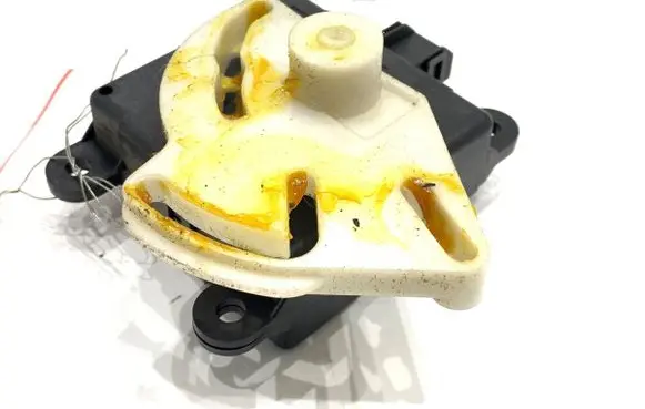 Nissan Qashqai Air flap motor/actuator 3K01030840