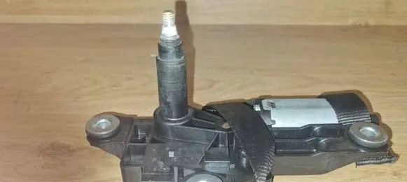 Rear window wiper motor