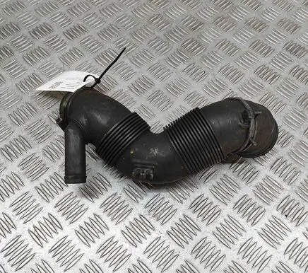 Volkswagen PASSAT B7 Engine coolant pipe/hose 3C0129654M