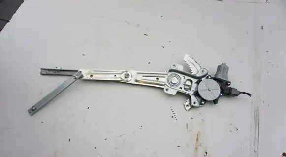 Mazda MX-30 Front door window regulator with motor