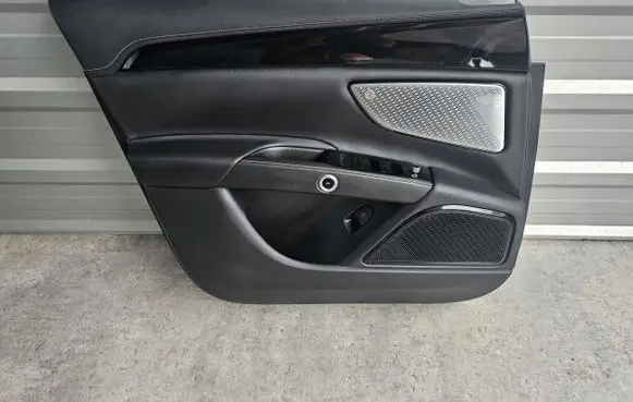 Maserati Ghibli Front door card panel trim