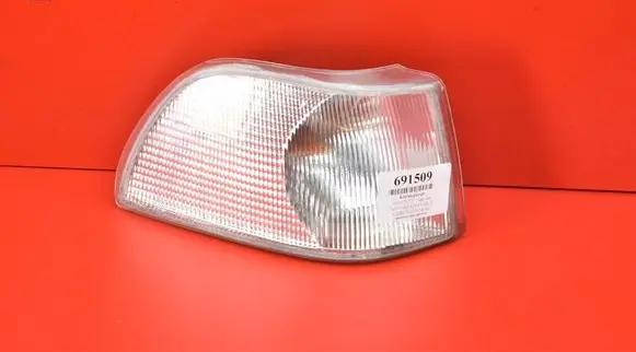 Volvo XC70 Front indicator light 0000
