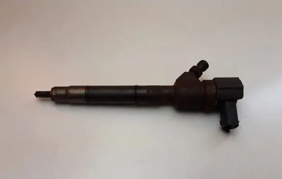 KIA Ceed Fuel injector 338002A900