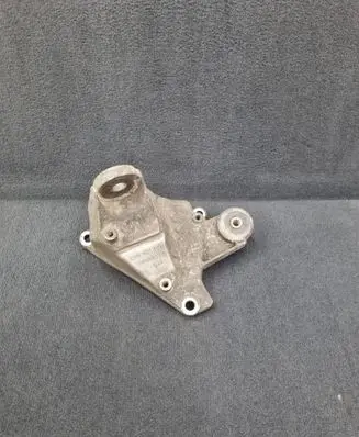Audi A6 S6 C5 4B Gearbox mounting bracket 8D0399114S 8D0399108R