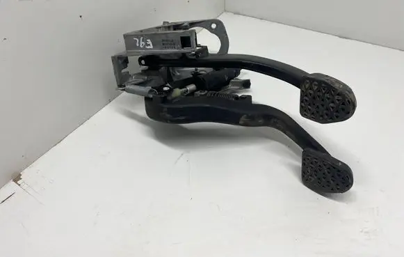 BMW 3 E92 E93 Brake pedal 678711