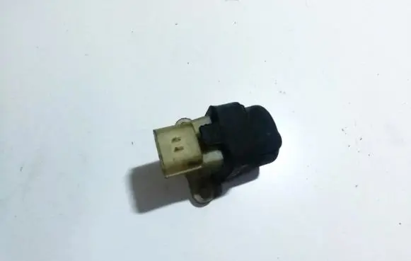 Mazda 626 Fuel cut-off switch 