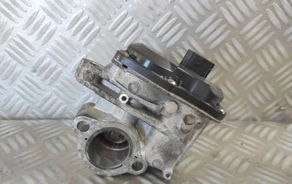 Citroen C4 I EGR valve 147102408R