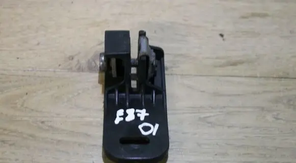 BMW 1 E81 E87 Headlight/headlamp mounting bracket