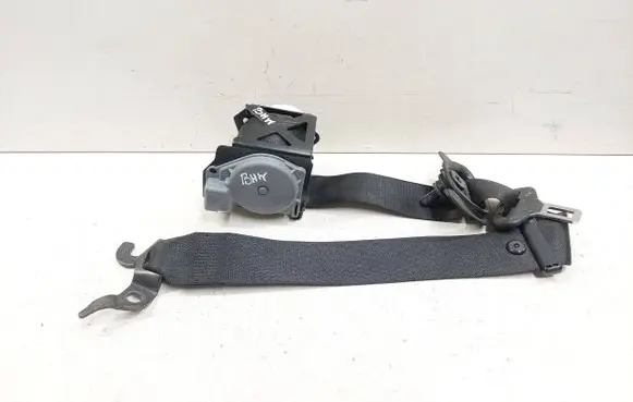 BMW X3 F25 Front seatbelt S1725843104 11B0391P0271 0713E2527C