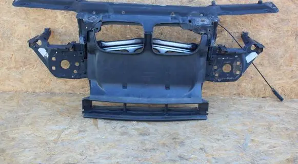 BMW 3 E46 Radiator support slam panel 8202832
