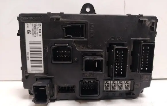 Peugeot 407 Fuse module BSCA0400 9656148180 S120017001H