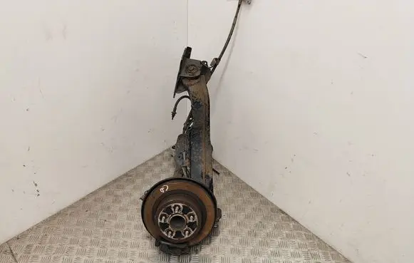 Renault Koleos I Rear wheel hub spindle/knuckle 