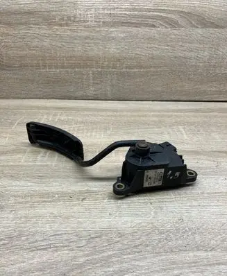 Renault Megane II Accelerator throttle pedal 8200153268