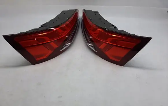 Audi Q7 4M Rear/tail lights set 4M0945076C