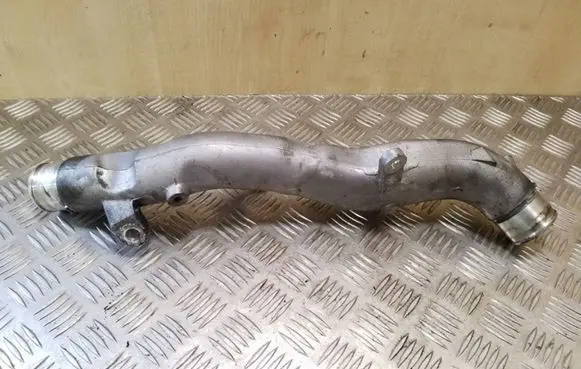 Toyota Avensis T270 Intercooler hose/pipe