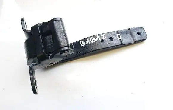 Tailgate/trunk/boot hinge