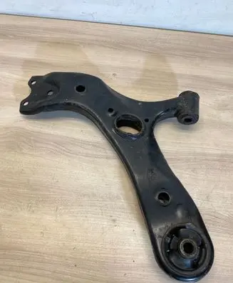 Toyota Auris E180 Front lower control arm/wishbone