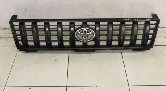 Toyota Land Cruiser (J150) ACC Distronic radar sensor grill/trim 