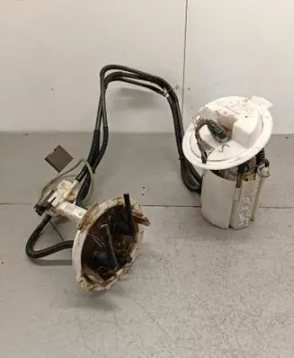 Mercedes-Benz C AMG W204 In-tank fuel pump A2044701294 7852271 15828815