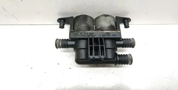 BMW 5 E39 Coolant heater control valve 8374995