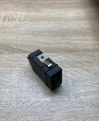 Volkswagen PASSAT B5 Seat heating switch 3B0963563A