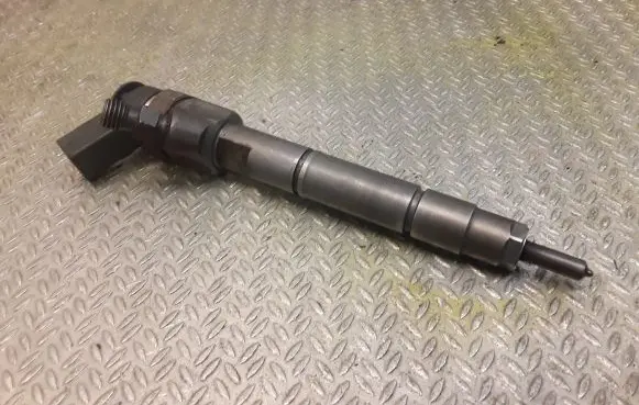 Mercedes-Benz A W169 Fuel injector 6400700787