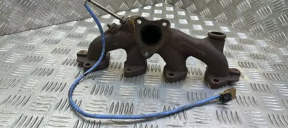 Renault Megane III Exhaust manifold 140042975R