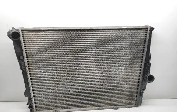 BMW 3 E92 E93 Coolant radiator 7559273