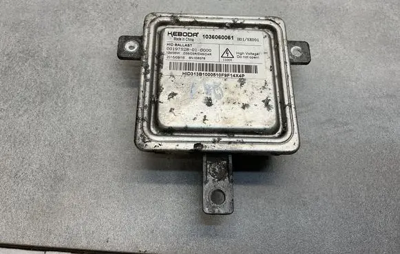 Land Rover Range Rover Evoque L538 Headlight ballast module Xenon 1036060061