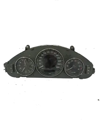 Mercedes-Benz C W204 Clock A2045404548