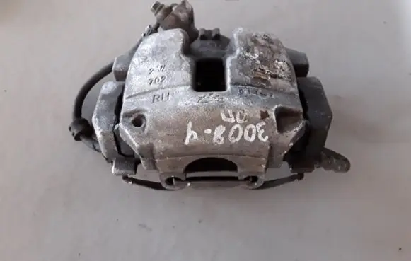 Peugeot 3008 II Front brake caliper 9822503080