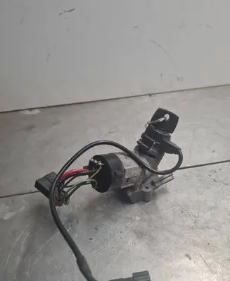 Mercedes-Benz Vito Viano W638 Ignition lock A0005458108