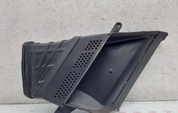 Audi A4 S4 B8 8K Air intake duct part 8K0129618 8K0129618A