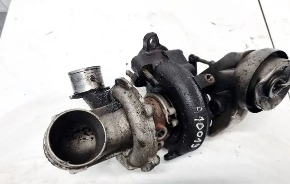 Toyota Corolla Verso AR10 Turbo 172010R011 17201-0R011