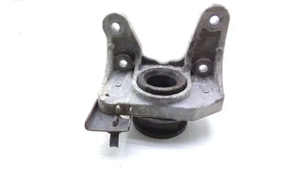 Opel Vivaro Engine mount bracket