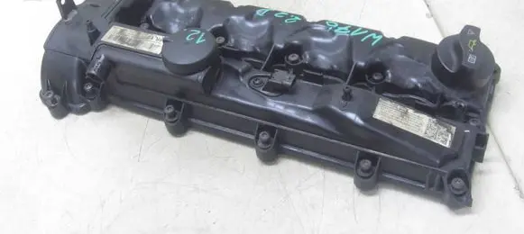 Mercedes-Benz A W176 Rocker cam cover A6510106817