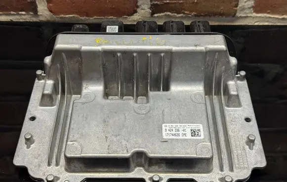 BMW X2 F39 Engine control unit/module ECU 0261S20783 171740626 9424336
