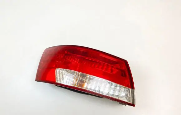 Hyundai Sonata Rear/tail lights L9244013KO