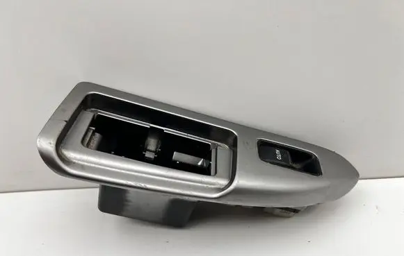 Toyota Land Cruiser (J120) Electric window control switch 8403060022