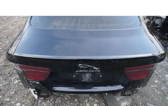 Jaguar XE Tailgate/trunk/boot lid