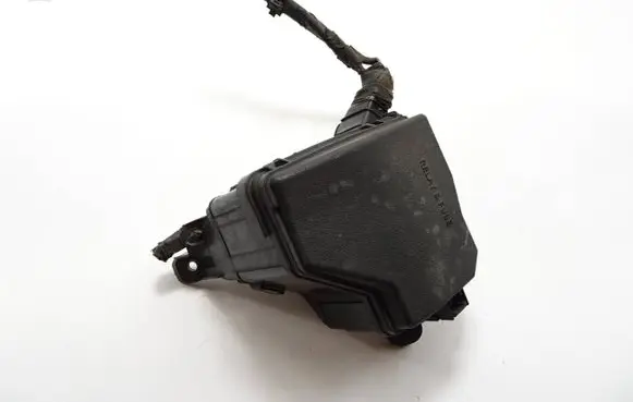 Toyota Yaris Fuse box set 821110DZ31 22112012 16571234