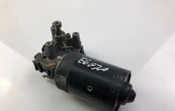 Volkswagen Caddy Wiper motor 9390332376