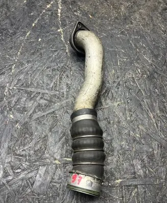 BMW 5 E60 E61 Intercooler hose/pipe 7801206