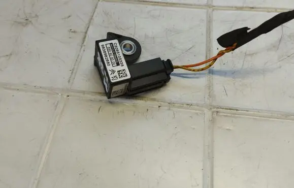 Citroen C5 Airbag deployment crash/impact sensor 9636982680