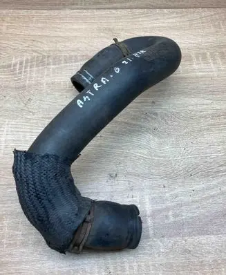 Opel Zafira A Engine coolant pipe/hose 24413977