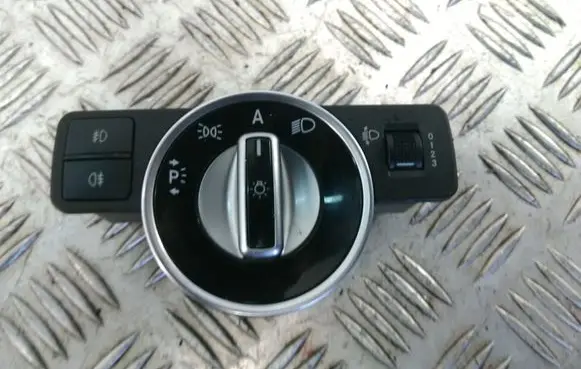 Mercedes-Benz C W204 Light switch A2049058002
